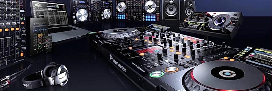 Pioneer DJ İzmir Şatış Bayisi Olarak Bütün Ürünlere Ulaşma İmkanı  Öğrencilerimiz Pioneer DJ Ürünlerinde %10 İndirim Hakkı Kazanıcaktır. Ayrıntılı Bilgi Edinmek İçin;  Bilgi Talep Formu  doldurun veya 0506 496 83 72 arayın